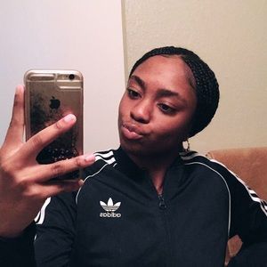 Meet your Posher, Kayla